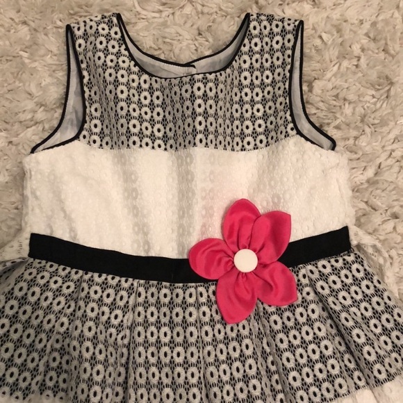 Girls party dress - Picture 6 of 7